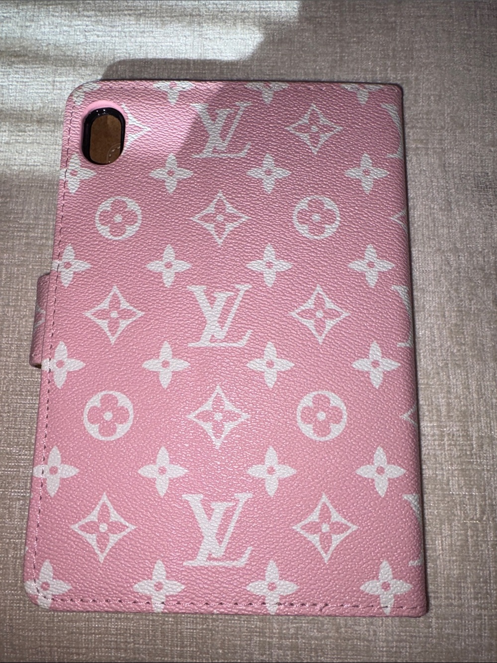 Louis Vuitton Pink and White Monogram iPad mini case - Picture 2 of 3